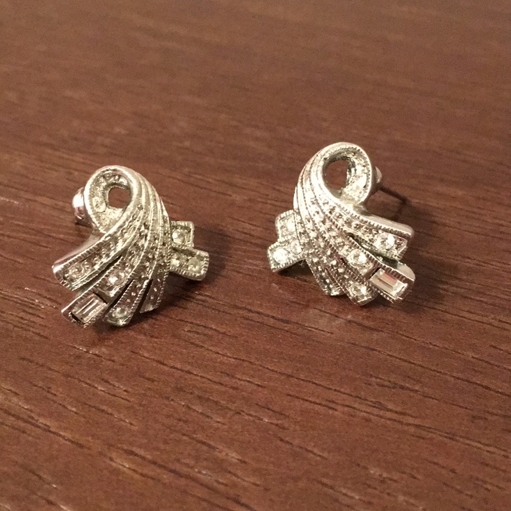 💎SALE💎 diamond earrings twist studs